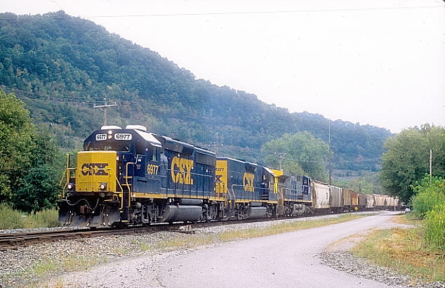 CSX GP40-2 'mother' 6977 and Road Slug 2377.