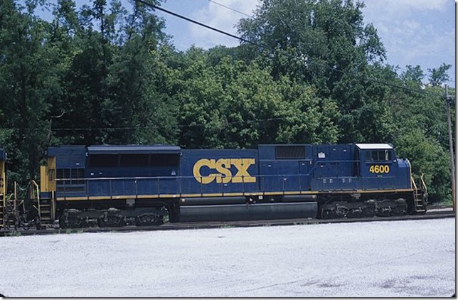 4600 is one l-o-n-g engine! NS also got part of Conrail’s fleet. 