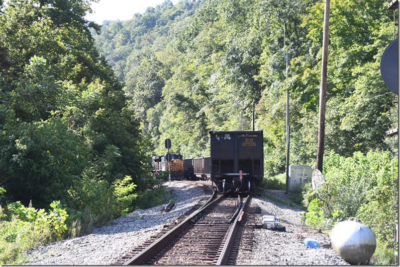 CSX 7560 will soon come out of the siding and proceed into Shelby. Marrowbone WE.