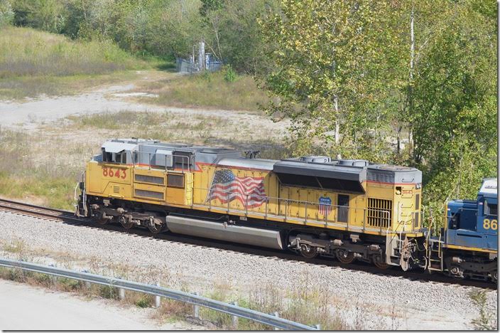 Q697 with UP SD70ACe 8643, CSX “SD50-3” 8662 and UP SD70M 3980 pull to a stop to await the conductor to arrive by taxi from the yard. FO Cabin KY.