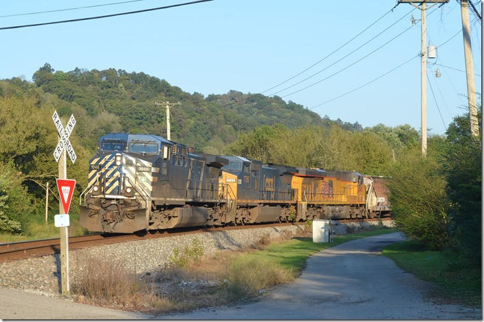 K446 rumbling through Betsy Layne KY. CEFX 1046-7765-UP 5442.