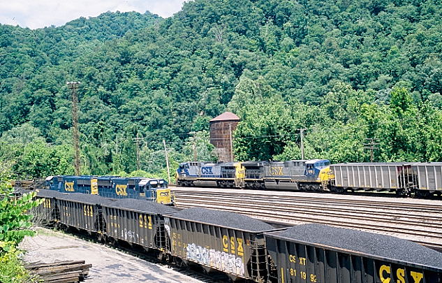 CSX 115-616 on n/b U296-02 (SCWX empties) starts braking his train for a stop at the yard office for a re-crew.