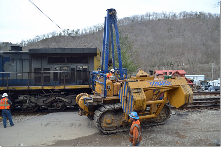 Donahue Bros Caterpillar 583 side boom tractor. Note the rubber treads on the tracks. 03-01-2020. Shelby KY.