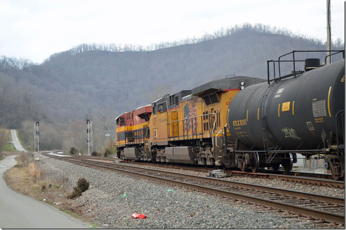 CSX Beaver Jct KY. KCS 4699-UP 6275. View 2.