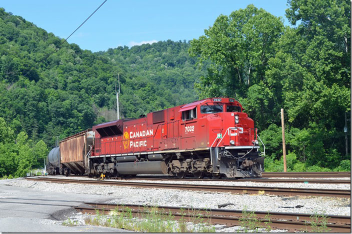 CP 7032 SD70ACu. Shelby KY.