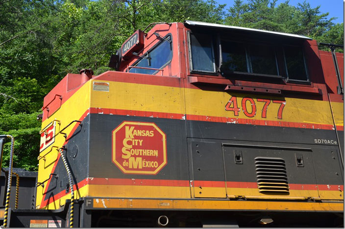 KCS 4077 appears to have had a hard life in the torrid climate of Texas and Mexico. SD70ACe. 2007. Shelby.