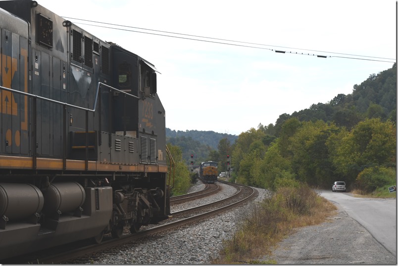 Westbound M852 approaches with CSX 5408-3169.