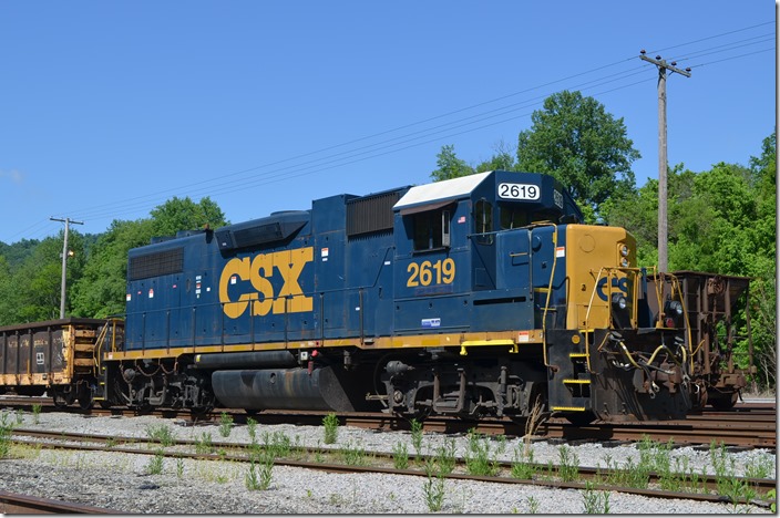 Work train headed by GP38-2 no. 2619. View 2.