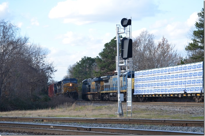 CSX 583-4805 arrives northbound (heading east toward Hamlet) off the Charlotte SD. Monroe NC.