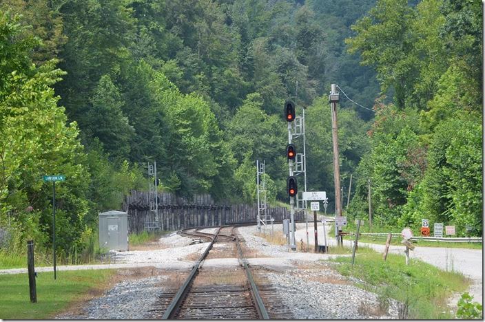 CSX East end of Lanta passing siding on the Pond Fork SD. Lanta is a CTC-controlled siding in the middle of “dark” territory. With the decline in coal traffic, the siding appears rarely used.