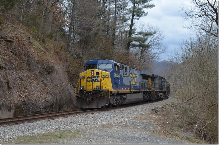 H840 proceeds east past the west end of Lanta passing siding. Lanta is a CTC island in the middle of the track warrant Pond Fork SD. CSX 685-108 Pond Jct.