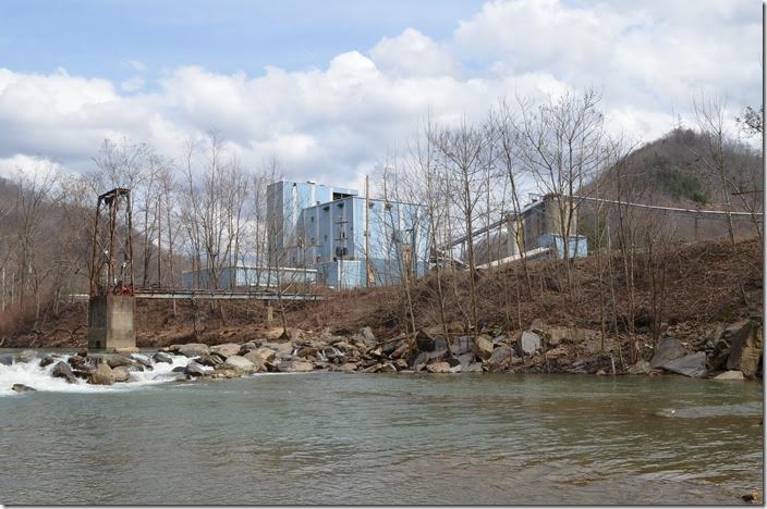 Performance Coal (Alpha Natural Resources) Goals preparation plant at Sundial on the end of the Big Marsh Fork SD.