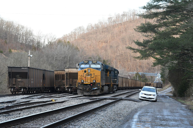 On 02-07-2025 we caught up with 3427-7209 at Scotts Branch mine. They had finished supplying the empty rapid discharge hoppers of E854 (Gaston AL to Coal Run).