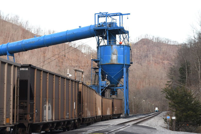 This train was composed of JHMX and APOX (Alabama Power), DEGX (Mississippi Power), RWSX (Georgia Power ex Sherer Electric Generating Facility), and NDYX (Wells Fargo Rail Corp.). The E. C. Gaston generating plant is owned by Alabama Power, a subsidiary of Southern Company. Units #1-4 were converted to burn gas, but unit #5 still burns coal. However, it is slated to be retired in 2028. Plant Gaston is located at Wilsonville in Shelby County, Alabama. Oddly enough, the plant is located on NS.!
