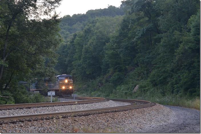 I easily beat T051 down to Swanton. The speed limit down this infamous slide is 25 m.p.h. where runaways have occurred in the past. CSX 719-720. Swanton MD.