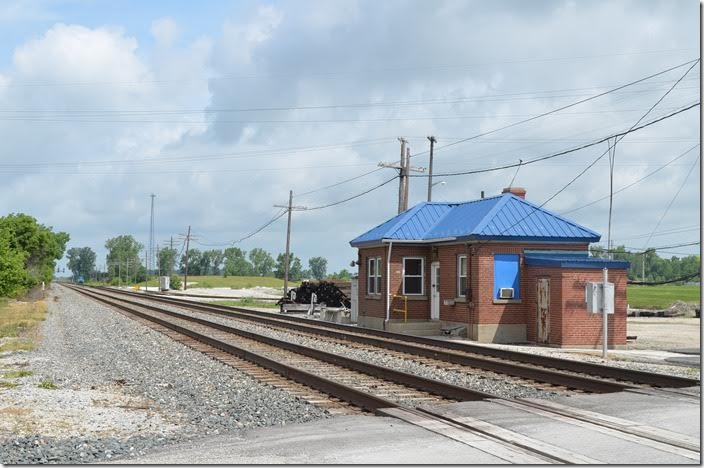 Former C&O C Cabin guarded the crossing of the Akron, Canton & Youngstown and the NYC at Carey. AC&Y is now Wheeling & Lake Erie, but it no longer goes west to Delphos. NYC gone. The nice brick building is still in use by CSX. Carey OH.