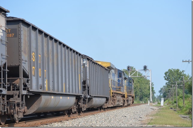 CSX 5282-49 with w/b T909-19. View 2.