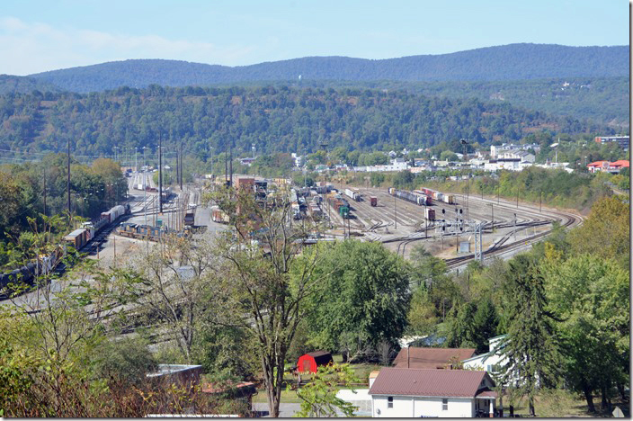 The engines are now heading to the service area. CSX 5473. View 3. Cumberland MD.