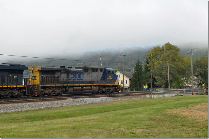 W/b empty tub train E781 stopped at the crosswalk for a crew change. CSX 487-3134 had 130 empties. Cumberland MD.