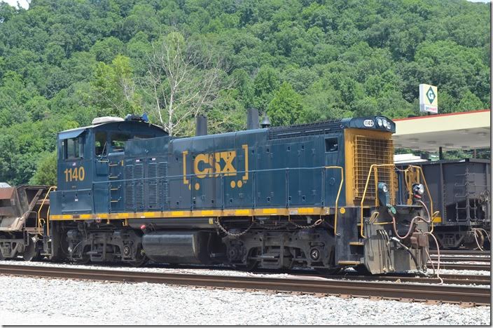 CSX MP15 1140. View 3. Danville WV.