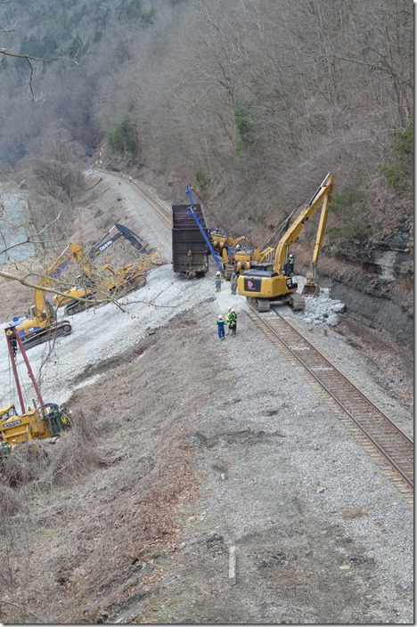 Moving the FPEX wood chip hopper. View 2. CSX derailment. Draffin KY.