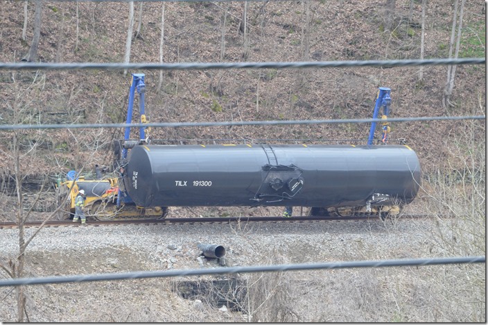 Sidewinders moving a TILX 191300 tank car. View 3. CSX derailment. Draffin KY.