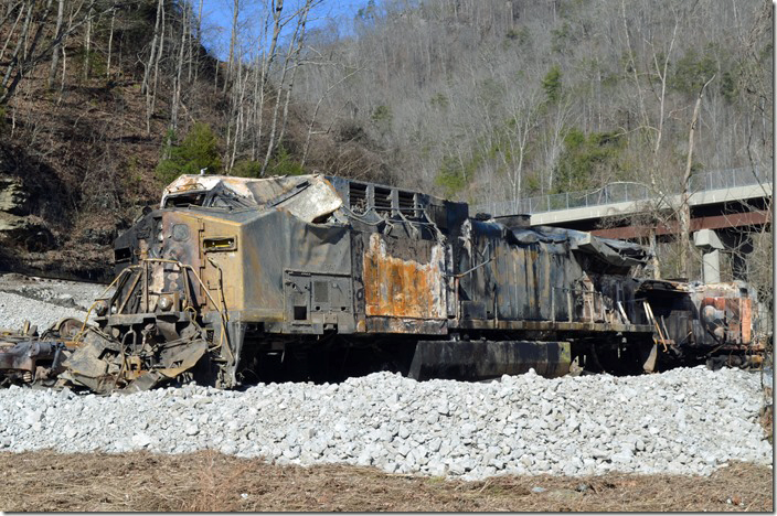 CSX 384 on Saturday, 02-22-2020. CSX derailment. Draffin KY.