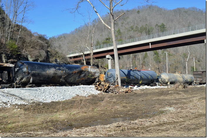 CSX derailment. Draffin KY.