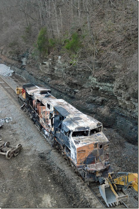 CSX derailment. CSX 571. view 5. Draffin KY.