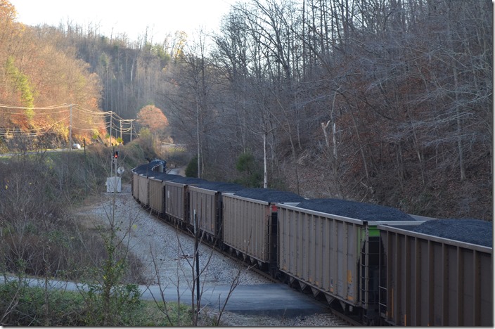 He’s “knocked down” the signal. CSX 109-3177 Yeadon. View 3.