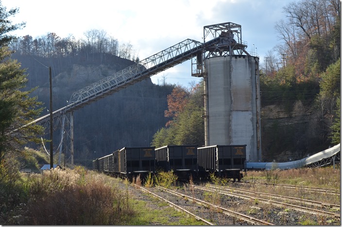 More stored hoppers and gons. United Coal Sapphire tipple. Polly. View 2.