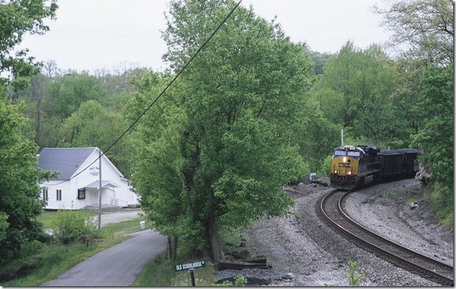 Q697-27 was following E280. After picking up at Paintsville, I shot Q697 w/b behind single unit 845 near BU Cabin at Thealka. The Concord Church is on the left.