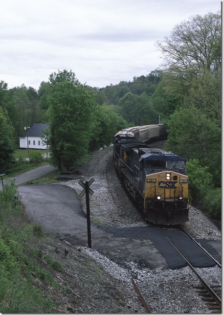 Behind Q697 was grain train G947-26 behind 131-596.