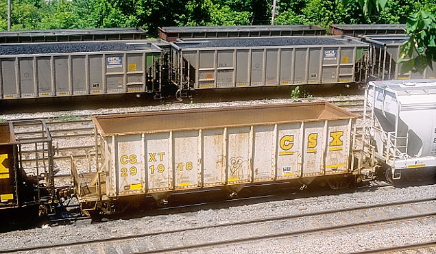 CSX aggregate hopper 291918