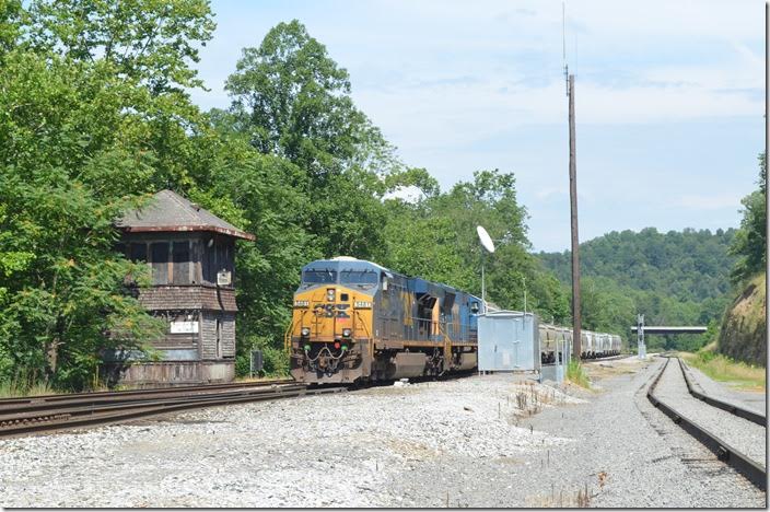 W263-29 (Cumberland-Grafton frac sand) heads into Grafton yard. CSX 5481-4709. East Grafton WV.