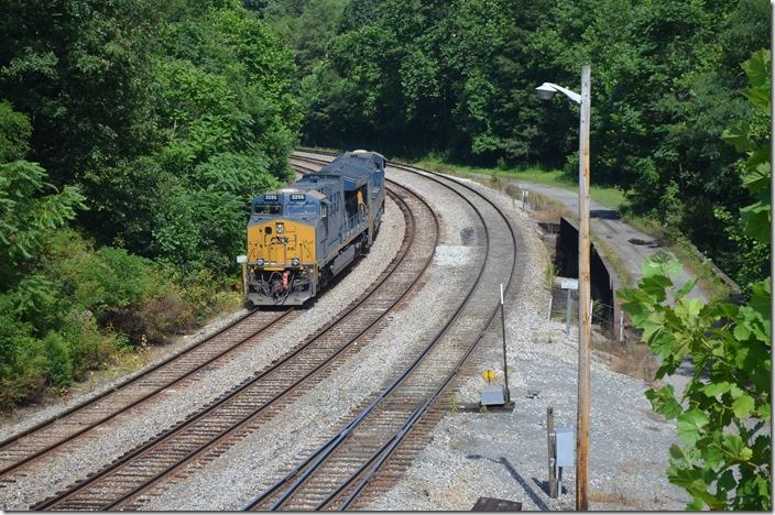 001-3115 depart e/b as M&K Helper B236-31 to push N730-30 from Hardman. CSX 3255-3254. East Grafton WV.