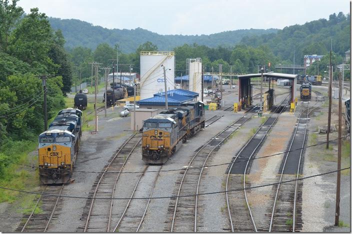 CSX 3115 700. Grafton WV. View 2.