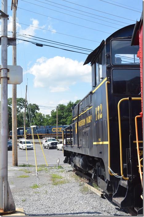 Engine development more than a half-century apart. WM 132. CSX 5373. Hagerstown MD.