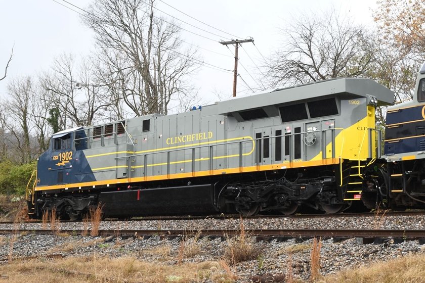 Clinchfield heritage ES44AH. View 2.