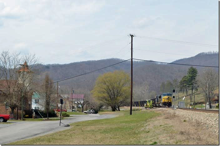 CSX 641-769 rolls through Talcott with 100 loads. Talcott WV.