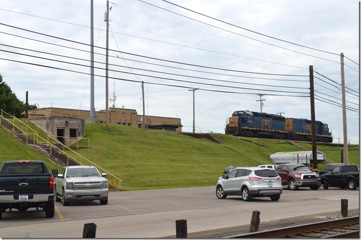 CSX 6468 idled on the Coal Hump. Russell.