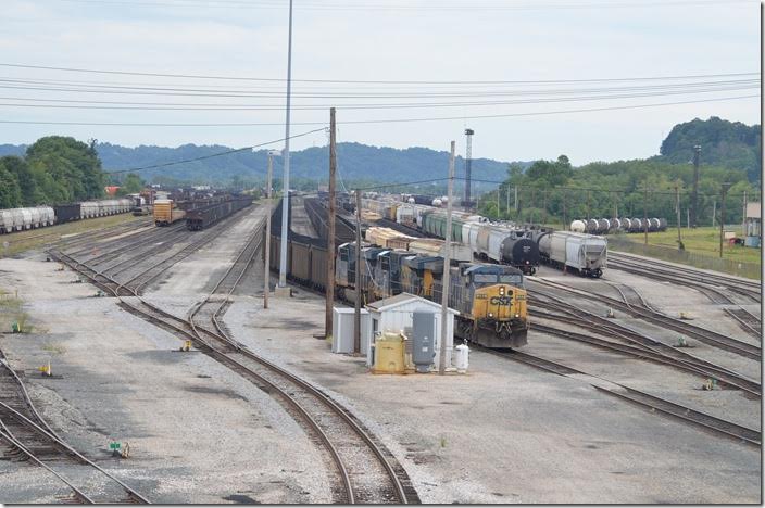 CSX 282-739-3014 on V547-30 is ready to depart west out of the former westbound coal classification yard. Russell.