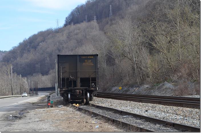 The de-rail is still in place. Note the speed limit on passenger trains. CSX 468-366 Winifrede Jct.