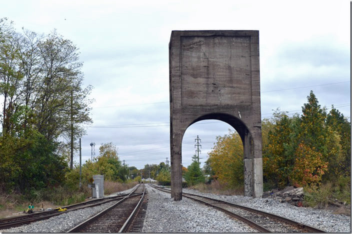 Former L&N coal dock at the west end of Doyle Yard. A controlled siding passes under it now.