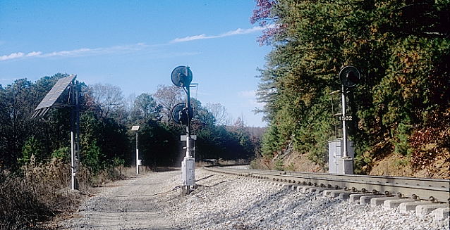 A county road took me down to a crossing called Altamont which is about a half mile below the helper pocket. 