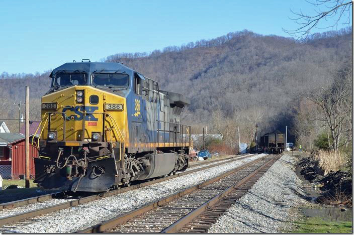 CSX 386. Henlawson WV.