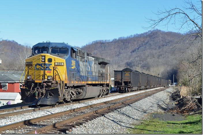 CSX 386. Henlawson WV. View 2.