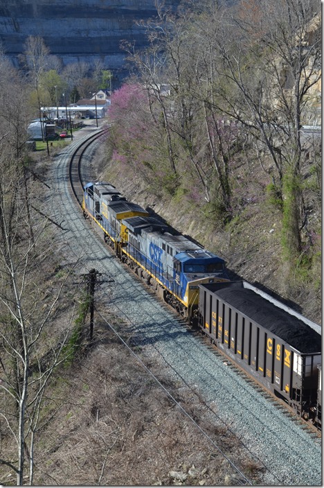 Rum Junction is around the curve ahead. CSX 627-315. Near Rum Jct.