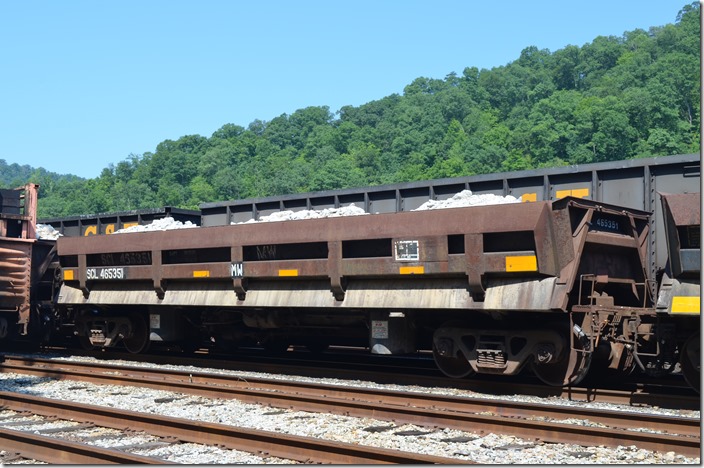 Another fallen flag car is SCL MW 465351. It was built in 06-1981 and has a load limit of 183,000 lbs. Shelby KY.