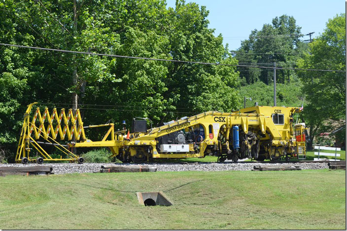 Plasser American GRM 30001 tamper. CSX tie gang. Robinson Creek KY.